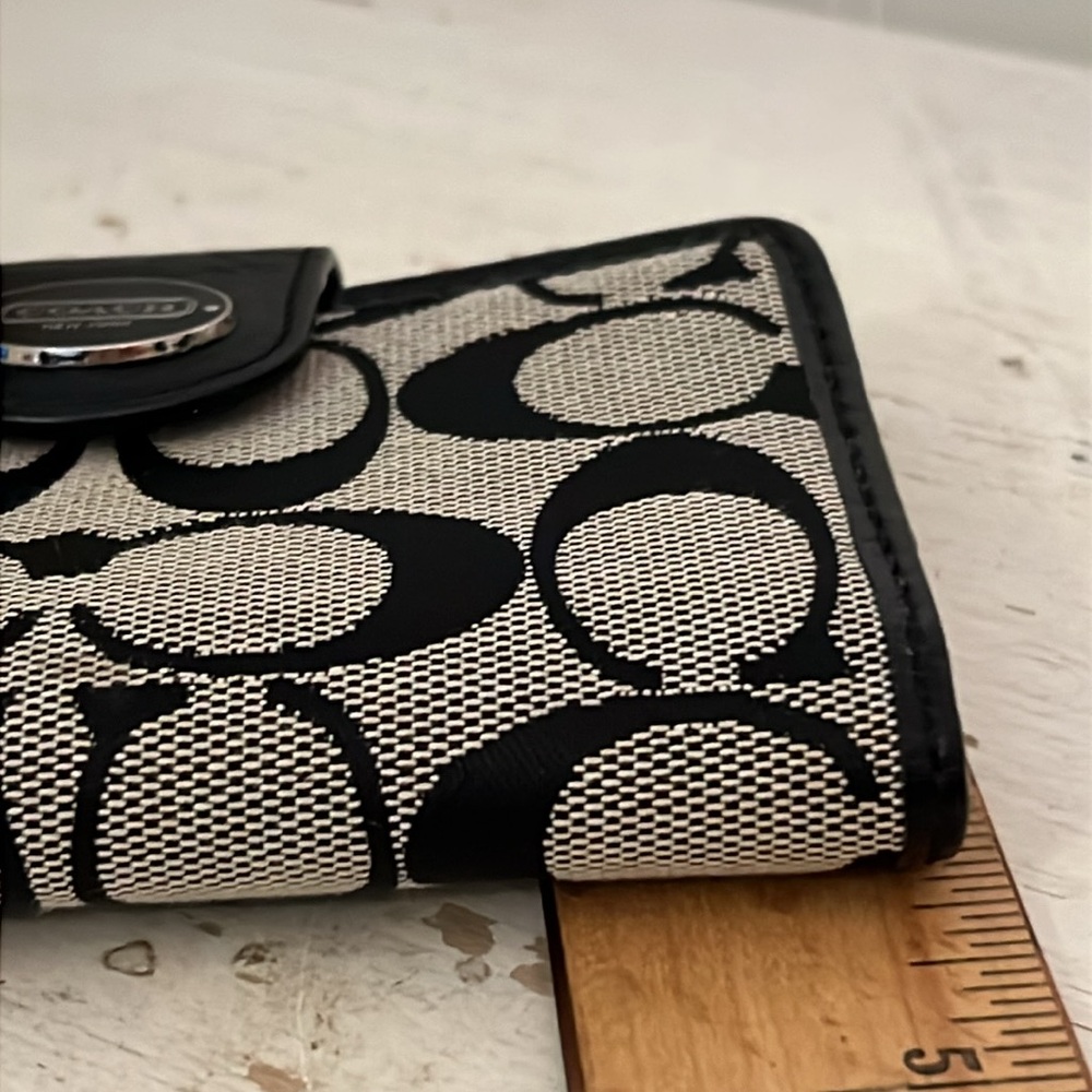Coach cell phone case - Picture 4 of 5